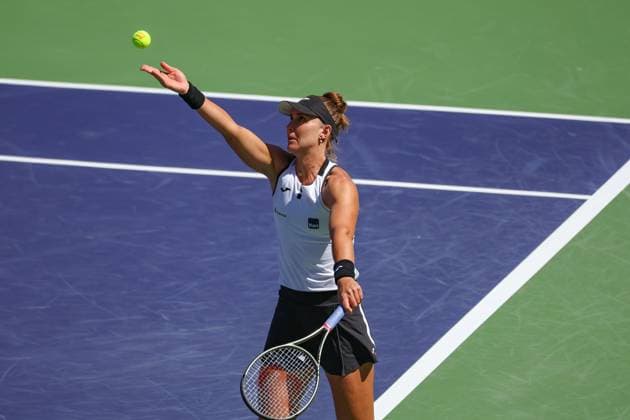 INDIAN WELLS, CA - MARCH 17: Beatriz Haddad Maia (BRA) serves during the BNP Paribas Open on March 17, 2023 at the Indian Wells Tennis Garden in Indian Wells, CA. (Photo by George Walker Icon Sportswire) TENNIS: MAR 17 BNP Paribas Open Icon230317050