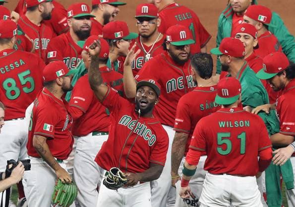 Baseball, World Baseball Classic, Puerto Rico - Mexiko Mexico s Randy Arozarena (56) celebrates after defeating Puerto Rico in the quarter-final game of the 2023 World Baseball Classic in Miami, Florida on Friday, March 17, 2023.  MIA20230517519 AaronxJosefczyk