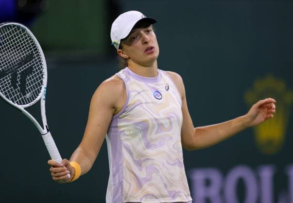 Mandatory Credit: Photo by Ella Ling Shutterstock (13824334bk) Iga Swiatek of Poland frustrated BNP Paribas Open, Tennis, Day 10, Indian Wells Tennis Garden, California, USA- 17 Mar 2023 BNP Paribas Open, Tennis, Day 10, Indian Wells Tennis Garden, California, USA- 17 Mar 2023  Copyright: xEllaxLing Shutterstockx 13824334bk
