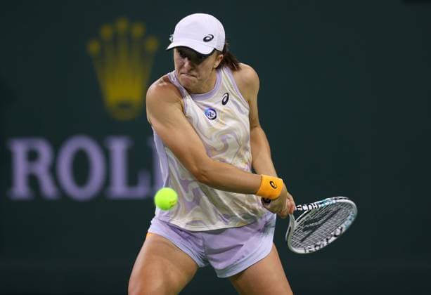 Mandatory Credit: Photo by Ella Ling Shutterstock (13824334bg) Iga Swiatek of Poland in action BNP Paribas Open, Tennis, Day 10, Indian Wells Tennis Garden, California, USA- 17 Mar 2023 BNP Paribas Open, Tennis, Day 10, Indian Wells Tennis Garden, California, USA- 17 Mar 2023  Copyright: xEllaxLing Shutterstockx 13824334bg