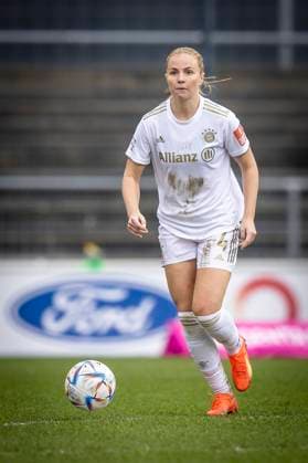 1 Women Bundesliga 1 FC Koeln vs FC Bayern Muenchen, 18 03 2023 Glodis Perla Viggosdottir FC Bayern Muenchen, 4 during the match 1 FC Koeln vs FC Bayern Muenchen on matchday 15 of the Women Football Bundesliga on 18 03 2023 at Franz Kremer Stadium in Koeln North Rhine Westphalia DFL REGULATES PROHIBIT ANY USE OF PHOTOGRAPHS AS IMAGE SEQUENCES AND OR QUASI VIDEO Copyright: xBEAUTIFULxSPORTS AxelxKohringx