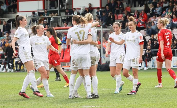 Goal to 0 2 by Klara Buehl Muenchen 17 , 1 FC Koeln vs FC Bayern Muenchen, 1 Flyar Alarm Frauen Bundesliga, Fussball, 15 Spieltag, 18 03 2023, DFL REGULATES PROHIBIT ANY USE OF PHOTOGRAPHS AS IMAGE SEQUENCES AND OR QUASI hVIDEO, 1 FC Koeln vs FC Bayern Muenchen, 1 Flyar Alarm Frauen Bundesliga, Fussball, 15 Spieltag, 18 03 2023, Koeln Copyright: xEibner-Pressefoto JoergxNiebergax EP_JNL