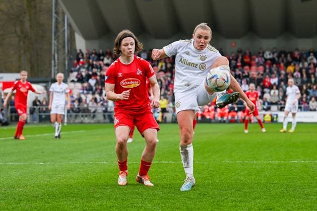 18 03 2023, GER, Football, FLYERALARM Womens Bundesliga 2022 2023, 1 FC Cologne FC Bayern Munich Georgia Stanway white jersey, Bayern Munich receiving the ball Cologne Franz Kremer Stadium North Rhine Westphalia Germany.
