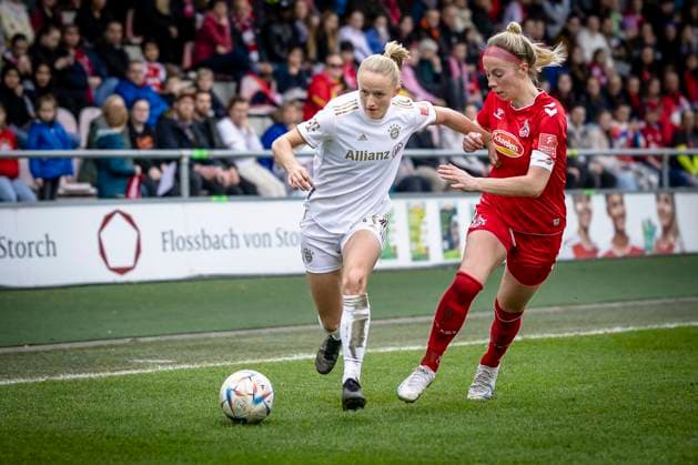 1 Women Bundesliga 1 FC Koeln vs FC Bayern Muenchen, 18 03 2023 Lea Schueller FC Bayern Muenchen, 11 and Sharon Beck 10, 1 FC Koeln during the match 1 FC Koeln vs FC Bayern Muenchen on matchday 15 of the women soccer Bundesliga on 18 03 2023 at Franz Kremer Stadion in Koeln North Rhine Westphalia DFL REGULATES PROHIBIT ANY USE OF PHOTOGRAPHS AS IMAGE SEQUENCES AND OR QUASI VIDEO Copyright: xBEAUTIFULxSPORTS AxelxKohringx
