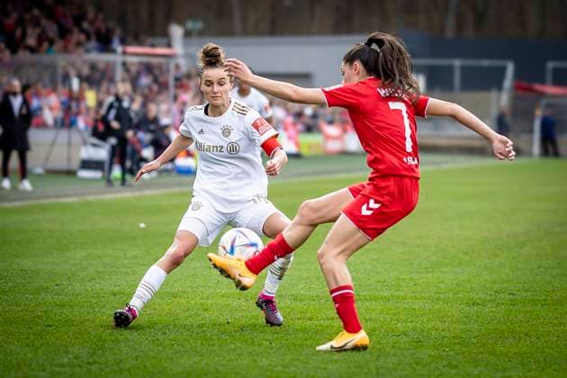 1 Women Bundesliga 1 FC Koeln vs FC Bayern Muenchen, 18 03 2023 Lea Schueller FC Bayern Muenchen, 11 during the match 1 FC Koeln vs FC Bayern Muenchen on matchday 15 of the women soccer Bundesliga on 18 03 2023 at the Franz Kremer stadium in Koeln North Rhine Westphalia DFL REGULATIONS PROHIBIT ANY USE OF PHOTOGRAPHS AS IMAGE SEQUENCES AND OR QUASI VIDEO Copyright: xBEAUTIFULxSPORTS AxelxKohringx