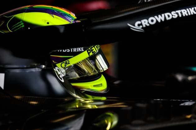 HAMILTON Lewis (gbr), Mercedes AMG F1 Team W14, portrait helmet, casque, during the Formula 1 STC Saudi Arabian Grand Prix 2023, 2nd round of the 2023 Formula One World Championship, WM, Weltmeisterschaft from March 17 to 19, 2023 on the Jeddah Corniche Circuit, in Jeddah, Saudi Arabia - F1 - SAUDI ARABIAN GRAND PRIX 2023 DPPI Panoramic 20230318_GOOD8685