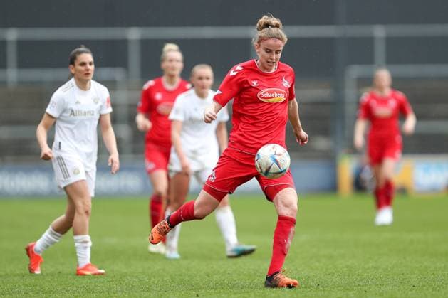 Cologne, Germany, 18 03 2023 Myrthe Moorrees 1 FC Cologne in action, on the ball, individual action , during the Flyeralarm Frauenbundesliga match between 1 FC Cologne and FC Bayern Munich at Franz Kremer Stadium on 18 March 2023 in Cologne Cologne Franz Kremer Stadium North Rhine Westphalia Germany Copyright: xOliverxKaelkex