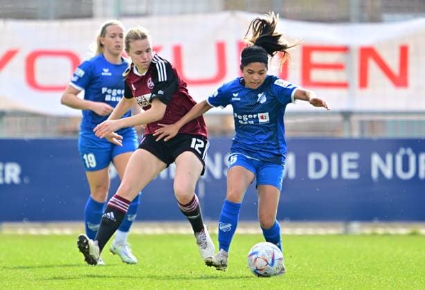 19 03 2023 Football Women Season 2022 2023 2 Bundesliga 17 Matchday 1 FC Nürnberg FCN Club SC Sand Sportfoto Zink regulations prohibit any use of photographs as image sequences and or quasi video Amelie Thöle Thoele 12, 1 FC Nürnberg FCN Isabella Faye Roque 15, SC Sand