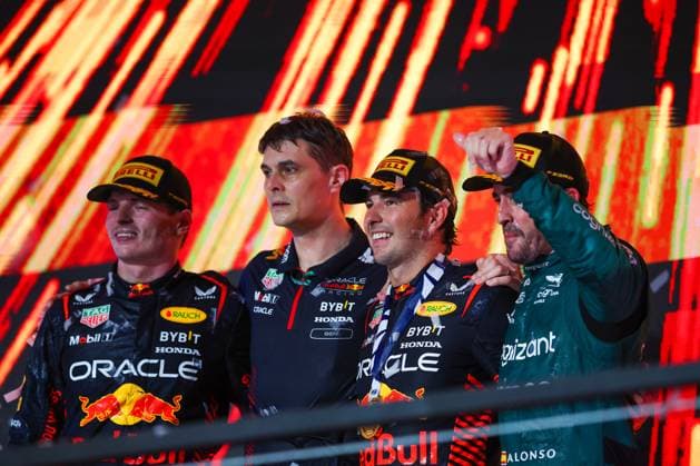 ALONSO Fernando (spa), Aston Martin F1 Team AMR23, portrait VERSTAPPEN Max (ned), Red Bull Racing RB19, portrait PEREZ Sergio (mex), Red Bull Racing RB19, portrait during the Formula 1 STC Saudi Arabian Grand Prix 2023, 2nd round of the 2023 Formula One World Championship, WM, Weltmeisterschaft from March 17 to 19, 2023 on the Jeddah Corniche Circuit, in Jeddah, Saudi Arabia - F1 - SAUDI ARABIAN GRAND PRIX 2023 - RACE DPPI Panoramic 20230319_IMGL1108.JPG