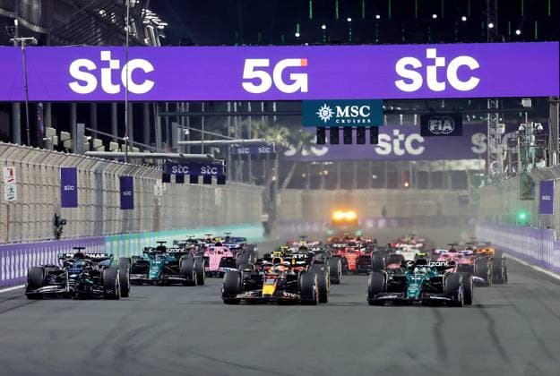 Formula 1 Saudi Arabia Grand Prix 19 03 2023, Jeddah Corniche Circuit, Jeddah, Formula 1 Saudi Arabia Grand Prix ,in picture race start Sergio Perez MEX , Oracle Red Bull Racing, Fernando Alonso ESP , Aston Martin Aramco Cognizant Formula One Team, George Russell GBR , Mercedes AMG Petronas Formula One Team, Lance Stroll CAN , Aston Martin Aramco Cognizant Formula One Team, Esteban Ocon FRA , BWT Alpine F1 Team, Lewis Hamilton GBR , Mercedes AMG Petronas Formula One Team nordphotoxGmbHx xBratic nph00250