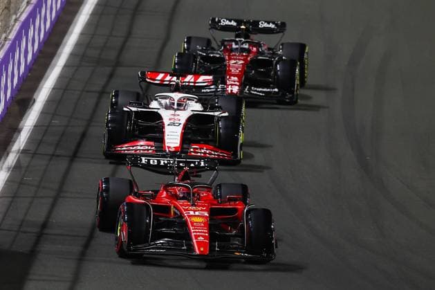 16 LECLERC Charles (mco), Scuderia Ferrari SF-23, action 20 MAGNUSSEN Kevin (den), Haas F1 Team VF-23 Ferrari, action 77 BOTTAS Valtteri (fin), Alfa Romeo F1 Team Stake C43, action during the Formula 1 STC Saudi Arabian Grand Prix 2023, 2nd round of the 2023 Formula One World Championship, WM, Weltmeisterschaft from March 17 to 19, 2023 on the Jeddah Corniche Circuit, in Jeddah, Saudi Arabia - F1 - SAUDI ARABIAN GRAND PRIX 2023 - RACE DPPI Panoramic  20230319_IMGL6803.JPG