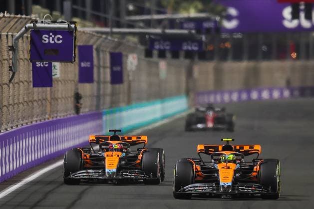 04 NORRIS Lando (gbr), McLaren F1 Team MCL60, action 81 PIASTRI Oscar (aus), McLaren F1 Team MCL60, action during the Formula 1 STC Saudi Arabian Grand Prix 2023, 2nd round of the 2023 Formula One World Championship, WM, Weltmeisterschaft from March 17 to 19, 2023 on the Jeddah Corniche Circuit, in Jeddah, Saudi Arabia - F1 - SAUDI ARABIAN GRAND PRIX 2023 - RACE DPPI Panoramic  20230319_IMGL8719.JPG
