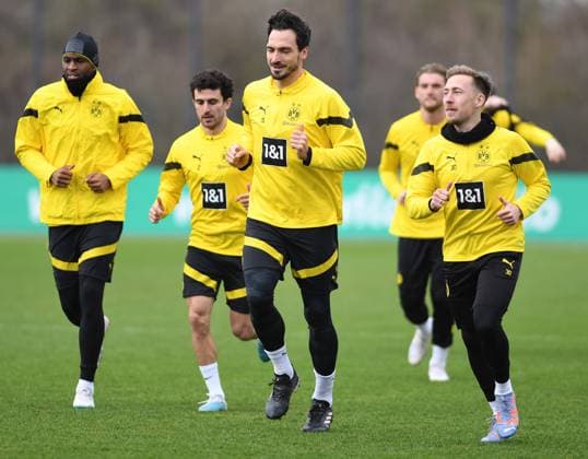 21 03 2023, Dortmund, Germany, BVB Trainingsgelaende Hohenbuschei, BV Borussia Dortmund Training 21 03 2023, Anthony Modeste Borussia Dortmund , Mateu Morey Bauza Borussia Dortmund , Mats Hummels Borussia Dortmund and Felix Passlack Borussia Dortmund running Photo Ralf Treese, Ralf Treese Dortmund BVB Trainingsgelaende Hohenbuschei North Rhine Westphalia Germany  521_BVBTRA20230321_004 Treese-521