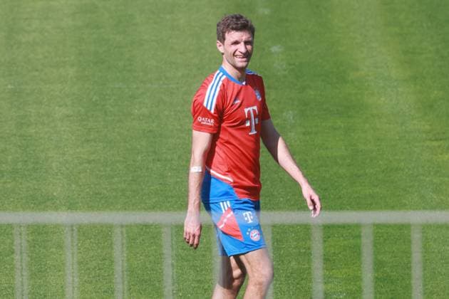 25 Thomas Mueller, is in a good mood, laughs, portrait, portrait, football FC Bayern Muenchen training at Saebenerstrasse 22 03 2023 PHOTO Mladen Lackovic LakoPress