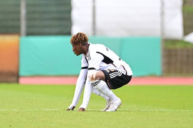 Soccer I U 19 Juniors I Season 2022 2023 I European Championship Qualification I Germany U 19 Italy U 19 I 22 03 2023 Looks disappointed, saddened, depressed, frustrated, dejected, offended, dejected, dissatisfied, disillusioned, bad-tempered Justin Diehl 18, Germany U 19 Bremen Weserstadion Platz 11 Bremen Germany Copyright: xLobeca FelixxSchlikisx