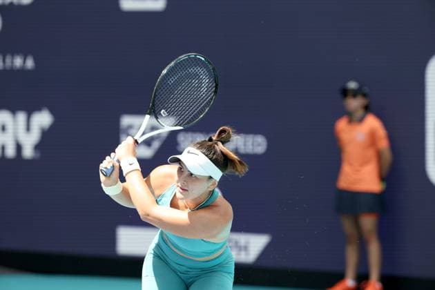 March 22, 2023, Miami Gardens, Florida, United States Of America: MIAMI GARDENS, FLORIDA - MARCH 22: Bianca Andreescu of Canada defeats Emma Raducanu of Great Britain in their first round match during the Miami Open at Hard Rock Stadium on March 22, 2023 in Miami Gardens, Florida. ...People: Bianca Andreescu Miami Gardens United States Of America - ZUMAs214 20230322_zda_s214_017 Copyright: xSMGx