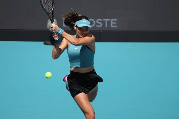 March 22, 2023, Miami Gardens, Florida, United States Of America: MIAMI GARDENS, FLORIDA - MARCH 22: Emma Radacanu seen during the Miami Open day 4 at Hard Rock Stadium on March 22, 2023 in Miami Gardens, Florida. ...People: Emma Radacanu Miami Gardens United States Of America - ZUMAs214 20230322_zda_s214_097 Copyright: xSMGx