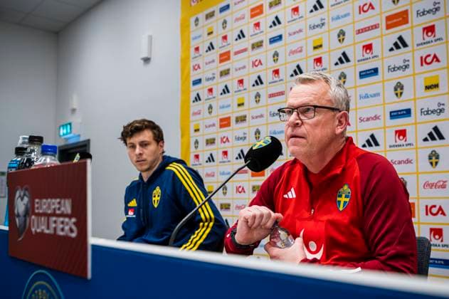 230323 Head coach Janne Andersson and Victor Nilsson Lindelöf of the Swedish national football team during a press conference on March 23, 2023 in Stockholm Photo Jonathan Näckstrand BILDBYRAN COP 94 JN0107 football football soccer fotball em kval kval kval uefa euro qualifier qualifier press conference press conference mixed zone sweden sweden sweden a bbeng,  Copyright: JONATHANxNÄCKSTRAND BB230323JN028