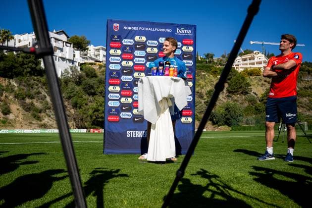 230323 Martin odegaard and Morten Morisbak Skjonsberg, press officer of the Norwegian national football team, during a press event on March 23, 2023 in Marbella Photo Vegard Grott BILDBYRAN code VG VG0423 bbeng fotball football soccer fotboll uefa euro 2024 em qualification em kvalik press meeting press event norway,  Copyright: VEGARDxGRoTT BB230323VG041
