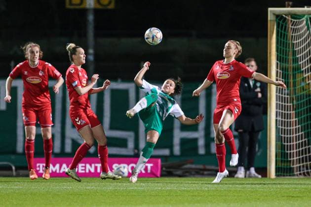 f l Jana Beuschlein 1 FC Köln, 23 , Jasmin Sehan SV Werder Bremen, 15 with a bicycle kick and Sarah Puntigam 1 FC Köln, 17 , THE DFB DIRECTIVES PROHIBIT ANY USE OF PHOTOGRAPHS AS IMAGE SEQUENCES AND OR QUASI VIDEO , 24 03 2023, Bremen Germany , Football, Flyeralarm Frauen Bundesliga, SV Werder Bremen 1 FC Köln xobx