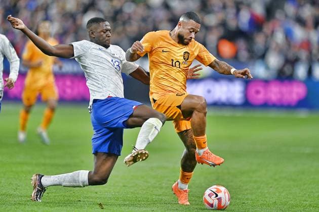 PARIS, 24-03-2023, Stade de France, UEFA Qualification EURO 2024 Football, season 2022 2023, France - Netherlands. Netherlands player Memphis Depay and France player Ibrahima Konate France - Netherlands  x20317076x Copyright: