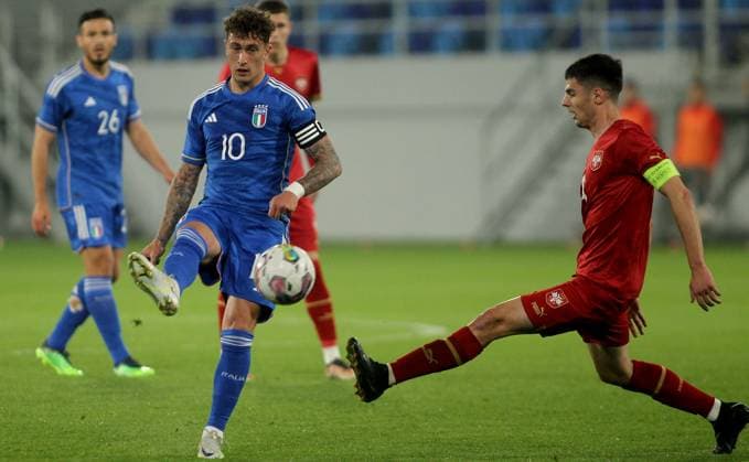 24.03.2023 Backa Topola Serbia-Italy U21, U 21 Under 21 International Friendly, Länderspiel, Nationalmannschaft men s football Salvatore Esposito(L) Italy, Nikola Petkovic(R) Serbia :