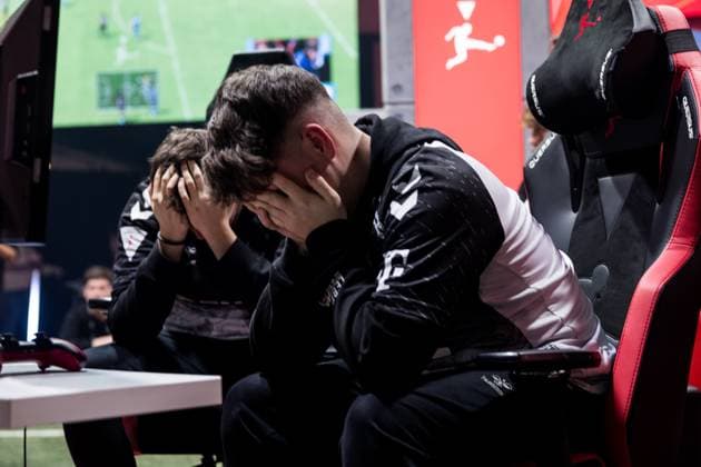 Virtual Bundesliga Club Championship Final DENIS 1 FC Koeln dejected after defeat Virtual Bundesliga Club Championship Final Koeln, Strassenkickerbase, 26 03 2023 Copyright: xBEAUTIFULxSPORTS Wunderlx