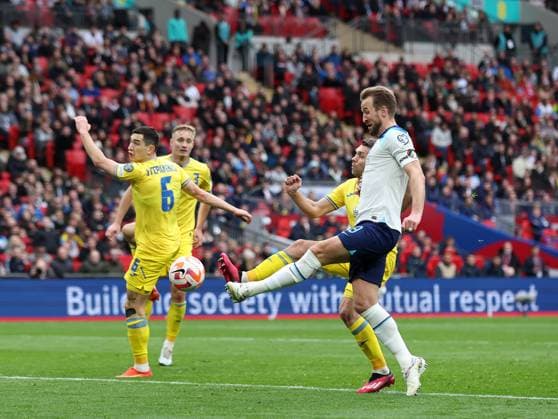 London, England, 26th March 2023. Harry Kane of England scoring his sides opening goal during the UEFA European Championship, EM, Europameisterschaft Qualifying match at Wembley Stadium, London. Picture credit should read: David Klein Sportimage EDITORIAL USE ONLY. No use with unauthorised audio, video, data, fixture lists, club league logos or live services. Online in-match use limited to 120 images, no video emulation. No use in betting, games or single club league player publications. SPI-2324-0024