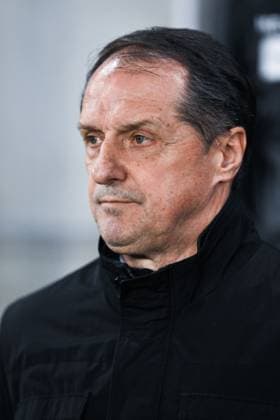 BRATISLAVA, SLOVAKIA - MARCH 26: Head coach Faruk Hadzibegic of Bosnia and Herzegovina during the UEFA EURO, EM, Europameisterschaft,Fussball 2024 qualifying round group J match between Slovakia and Bosnia and Herzegovina at Tehelne Pole stadium on March 26, 2023 in Bratislava, Sl Slovakia v Bosnia and Herzegovina: Group J - UEFA EURO 2024 Qualifying Round Copyright: xSebastianxFrejx