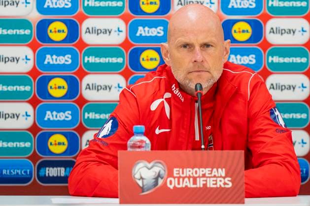 Sport Themen der Woche KW13 Sport Bilder des Tages Fotball, pressekonferanse med herrelandslaget Batumi , Georgia 20230327. Norges landslagssjef Stale Solbakken under en pressekonferanse for EM-kvalifiseringskampen i fotball mot Georgia. Foto: Fredrik Varfjell NTB Batumi Georgia EDITORIAL USE ONLY. RESTRICTED USE FOR BETTING COMPANIES Ref:_SPOvQ_hfxTtJGQ.jpg *** Football, press conference with the mens national team Batumi, Georgia 20230327 Norways national team manager Stale Solbakken during a press conference for the European Championship qualifying match in football against Georgia Photo Fredrik Varfjell NTB Batumi Georgia EDITORIAL USE ONLY RESTRICTED USE FOR BETTING COMPANIES  Copyright: xFredrikxVarfjellx xNTBx