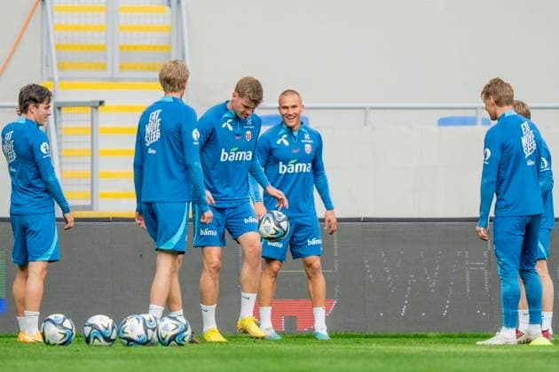 Soccer, training with the Norwegian mens national team Batumi, Georgia 20230327 Hugo Vetlesen, Morten Thorsby, Alexander Sorloth and Leo Skiri ostigard during a training session with the mens national soccer team for the European Championship qualifying matches in soccer against Georgia Photo Fredrik Varfjell NTB Batumi Georgia EDITORIAL USE ONLY RESTRICTED USE FOR BETTING COMPANIES  Copyright: xFredrikxVarfjellx xNTBx