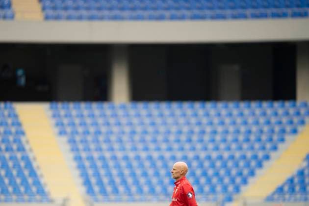 Soccer, training with Norways mens national team Batumi, Georgia 20230327 Norways national team manager Stale Solbakken during a training session with the mens national soccer team for the European Championship qualifying matches in soccer against Georgia Photo Fredrik Varfjell NTB Batumi Georgia EDITORIAL USE ONLY RESTRICTED USE FOR BETTING COMPANIES  Copyright: xFredrikxVarfjellx xNTBx