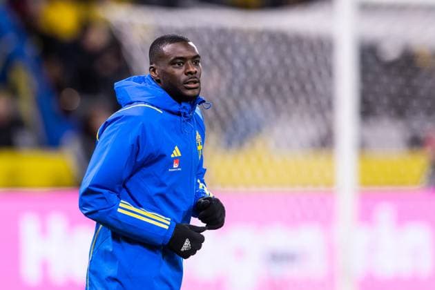 230327 Ken Sema of Sweden during warm up ahead of the UEFA Euro Qualifier football match between Sweden and Azerbaijan on March 27, 2023 in Stockholm Photo Julia Koch BILDBYRAN kod JK JZ0347 bbeng football soccer fotbol fotball uefa euro qualifier landskamp emqual em kvaliking em kvalik sweden sweden a sweden azerbaijan,  Copyright: JULIAxKOCH BB230327JK008