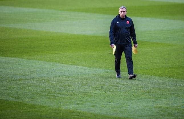 Sport Bilder des Tages PXL_Turkey Trainng Turkey coach Stefan Kuntz during training session of Turkey national football team at the Bursa Metropolitan Stadium, in Bursa, Turkey, on March 27, 2023. Croatia will face Turkey in the UEFA EURO, EM, Europameisterschaft,Fussball 2024 Qualifiers on March 28, 2023. SlavkoxMidzor PIXSELL