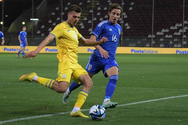 Stadio Oreste Granillo, Reggio Calabria Amichevole Italia-Ucraina Under 21 In foto: Mikhailenko e Bove Copyright: xAndreaxRositox DSC_9777