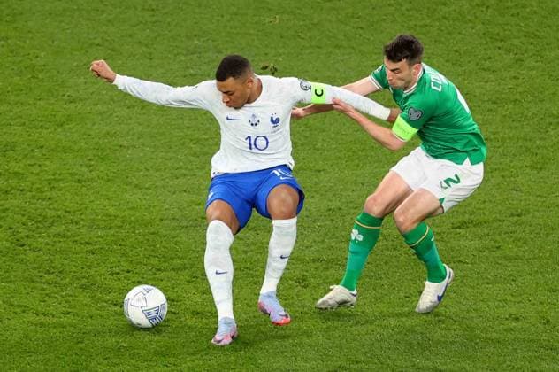 UEFA EURO, EM, Europameisterschaft,Fussball 2024 Qualifying Round Group B, Aviva Stadium, Dublin 27 3 2023 Republic of Ireland vs France Ireland™s Seamus Coleman and Kylian MbappÃ eamus Coleman and Kylian MbappÃ 27 3 2023  Copyright: x INPHO BenxBradyx BB4_1224