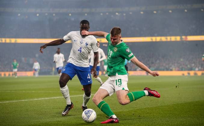UEFA EURO, EM, Europameisterschaft,Fussball 2024 Qualifying Round Group B, Aviva Stadium, Dublin 27 3 2023 Republic of Ireland vs France France™s Dayot Upamecano and Evan Ferguson of Ireland Dayot Upamecano and Evan Ferguson 27 3 2023  Copyright: x INPHO RyanxByrnex RB2_1550