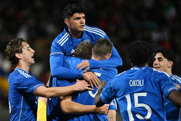 Foto Francesco Mazzitello LaPresse 27 Marzo 2023 Reggio Calabria - Italia, - calcio, Figc - Nazionale U21, U 21 amichevole Italia vs Ucraina - Nella foto: esultanza Matteo Lovato dopo il gol 1-0 March 27, 2023 Reggio Calabria, Italy - sports, soccer - U21 national team, Nationalteam friendly match Italy vs Ukraine - In the pic: Matteo Lovato celebrates  Copyright: xFrancescoxMazzitello LaPressex