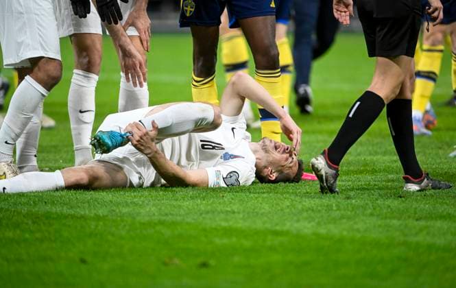STOCKHOLM 20230327 Azerbaijans Anton Krivotsyuk lies on the grass and is in pain during Mondays European Championship qualifying football match between Sweden and Azerbaijan at Friends Arena STOCKHOLM SWEDEN x10080x,  Copyright: xFredrikxSandberg TTx EM-KVAL SVERIGE-AZERBAJDZJAN