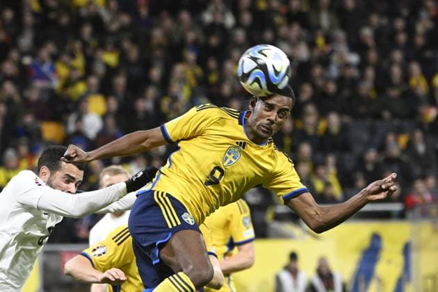 STOCKHOLM 20230327 Swedens Alexander Isak nods during Mondays European Championship qualifying football match between Sweden and Azerbaijan at Friends Arena STOCKHOLM SWEDEN x10080x,  Copyright: xFredrikxSandberg TTx EM-KVAL SVERIGE-AZERBAJDZJAN
