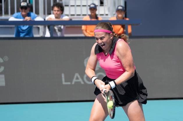 March 27, 2023, Miami Gardens, Florida, United States: March, 27 - Miami Gardens: Martina Trevisan of Italy plays Jelena Ostapenko of Latvia during the round of 16 at the 2023 Miami Open by Itau. Miami Gardens USA - ZUMApa3_ 20230327_zap_pa3_006 Copyright: xAndrewxPatronx