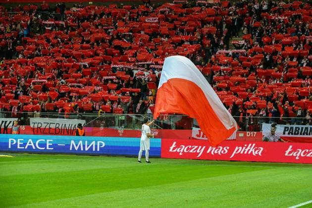 27.03.2023 WARSZAWA, STADION PGE NARODOWY IMIENIEM KAZMIERZA GORSKIEGO PILKA NOZNA (FOOTBALL) ELIMINACJE MISTRZOSTW EUROPY UEFA EURO, EM, Europameisterschaft,Fussball 2024 ( UEFA EURO 2024 QUALIFICATION ) MECZ ( GAME ) POLSKA - ALBANIA ( POLAND - ALBANIA ) NZ POKOJ MIR PEACE BIALO CZERWONE BANER ;LACZY NAS PILKA ILUSTRACJA FOTO JAKUB PIASECKI CYFRASPORT NEWSPIX.PL --- Newspix.pl  20230327JPCS3007