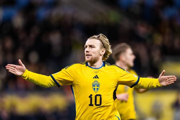 230327 Emil Forsberg of Sweden celebrates scoring 1 0 during the UEFA Euro Qualifier football match between Sweden and Azerbaijan on March 27, 2023 in Stockholm Photo Maxim Thore BILDBYRAN code MT JZ0347 bbeng football soccer fotbol fotball uefa euro qualifier landskamp emkval em kvaliking em kvalik sweden sweden a sweden azerbaijan jubel,  Copyright: MAXIMxTHORE BB230327MT034