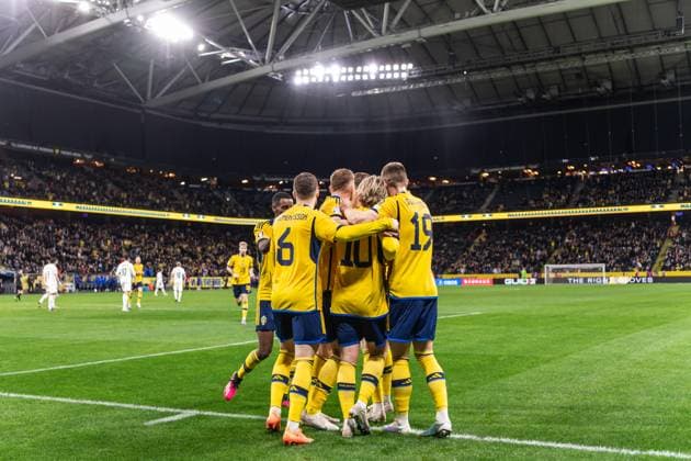 230327 Emil Forsberg of Sweden celebrates with team mates after scoring 1 0 during the UEFA Euro Qualifier football match between Sweden and Azerbaijan on March 27, 2023 in Stockholm Photo Maxim Thore BILDBYRAN code MT JZ0347 bbeng football soccer fotbol fotball uefa euro qualifier landskamp emkval em kvalifisering em kvalik sweden sweden a sweden azerbaijan jubel,  Copyright: MAXIMxTHORE BB230327MT038