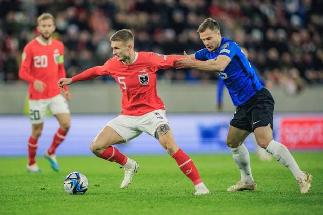 SOCCER - UEFA EURO, EM, Europameisterschaft,Fussball 2024 Quali, AUT vs EST LINZ,AUSTRIA,24.MAR.27 - SOCCER - European Qualifiers 2024, OEFB international match, Länderspiel, Nationalmannschaft Austria vs Estland. Image shows Stefan Posch (AUT) and Rauno Sappinen (EST).  GEPAxpictures xManuelxBinder