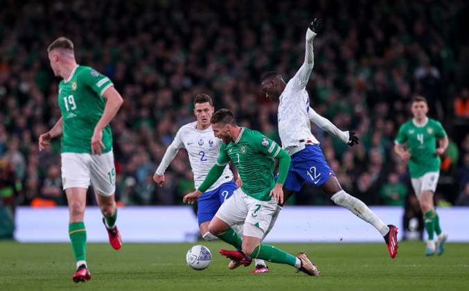 UEFA EURO, EM, Europameisterschaft,Fussball 2024 Qualifying Round Group B, Aviva Stadium, Dublin 27 3 2023 Republic of Ireland vs France Ireland™s Matt Doherty with Randal Kolo Muani of France Matt Doherty with Randal Kolo Muani 27 3 2023  Copyright: x INPHO RyanxByrnex RB1_6581