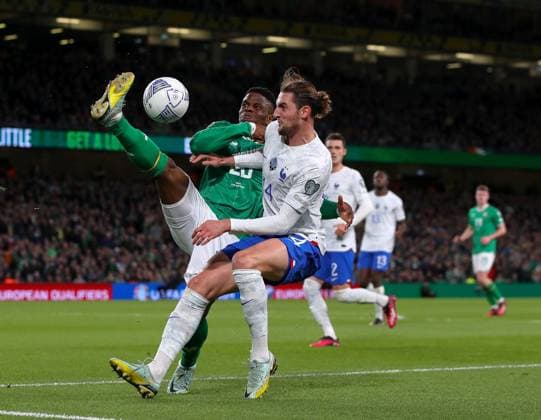 UEFA EURO, EM, Europameisterschaft,Fussball 2024 Qualifying Round Group B, Aviva Stadium, Dublin 27 3 2023 Republic of Ireland vs France Ireland s Chiedozie Ogbene with Adrien Rabiot of France Chiedozie Ogbene with Adrien Rabiot 27 3 2023  Copyright: x INPHO RyanxByrnex RB2_1720