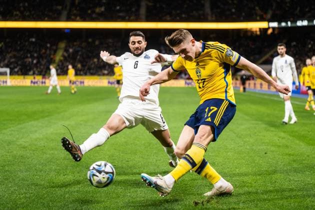 230327 Hojjat Haggverdi of Azerbaijan and Viktor Gyökeres of Sweden during the UEFA Euro Qualifier football match between Sweden and Azerbaijan on March 27, 2023 in Stockholm Photo Maxim Thore BILDBYRAN code MT JZ0347 bbeng football soccer fotbol fotball uefa euro qualifier landskamp emkval em kvaliking em kvalik sweden sweden a sweden azerbaijan,  Copyright: MAXIMxTHORE BB230327MT044