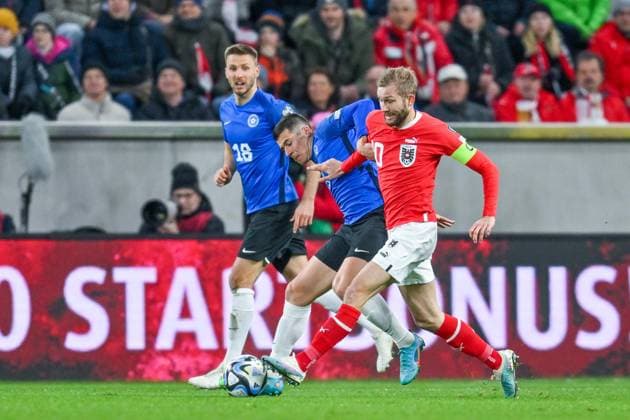 SOCCER - UEFA EURO, EM, Europameisterschaft,Fussball 2024 Quali, AUT vs EST LINZ,AUSTRIA,27.MAR.23 - SOCCER - European Qualifiers 2024, OEFB international match, Länderspiel, Nationalmannschaft Austria vs Estland. Image shows Konrad Laimer (AUT) and Artur Pikk (EST).  GEPAxpictures xChristianxMoser
