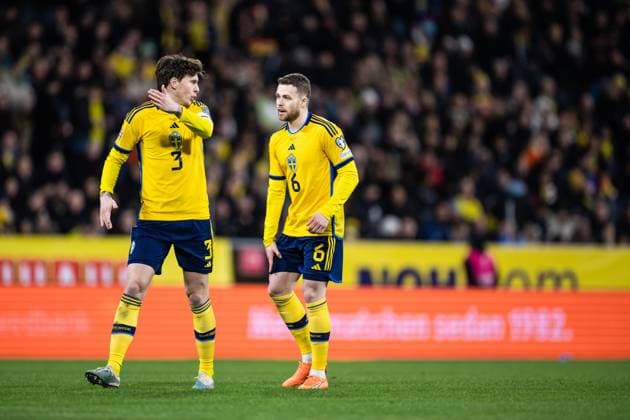 230327 Victor Nilsson Lindelöf and Gabriel Gudmundsson of Sweden during the UEFA Euro Qualifier football match between Sweden and Azerbaijan on March 27, 2023 in Stockholm. a sweden azerbaijan,  Copyright: JESPERxZERMAN BB230327JZ036